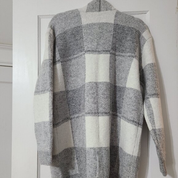 Color Block Cardigan - Picture 8 of 8